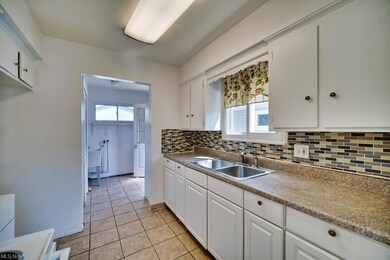 265 Lynne Dr, Sheffield Lake, OH 44054 - photo 7