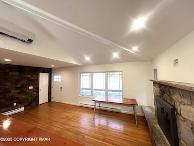 140 Davis Cir, Bushkill, PA 18324 - photo 5