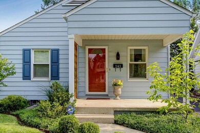 242_beechwold front porch