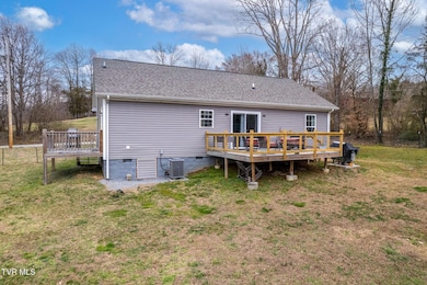 10-web-or-mls-150-n-carr-ln