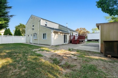 214 Tree Ave, Central Islip, NY 11722 - photo 4