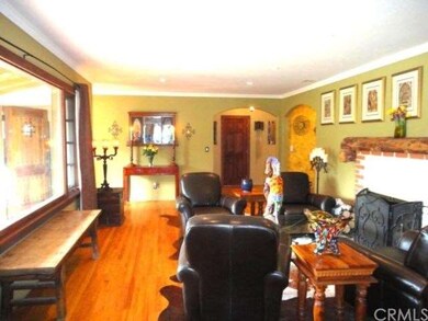 Large Living Room with Fireplace