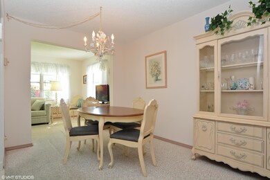 04_724SWLakeCt_2_DiningRoom_HiRes
