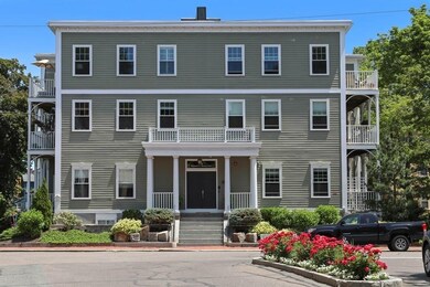 98 Washington Square E unit 7, Salem, MA 01970 - photo 2