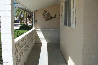 FRONT ENTRYWAY
