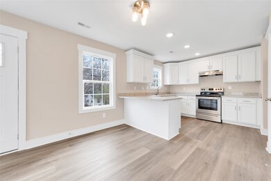 1024 4th St, Statesville, NC 28677 - photo 5