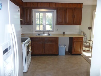 27 Sevoian Dr, Methuen, MA 01844 - photo 4