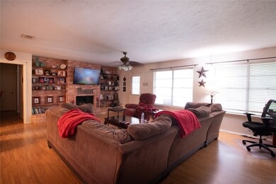 16323 David Glen Dr, Friendswood, TX 77546 - photo 5