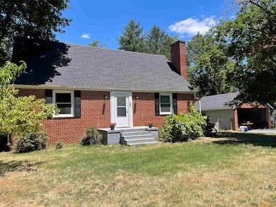 823 Rosser Ave, Waynesboro, VA 22980 - photo 3