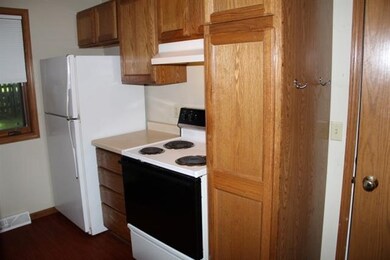 477 Waterman Ct, Oregon, WI 53575 - photo 5