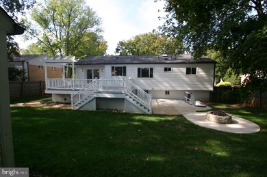 14207 Chadwick Ln, Rockville, MD 20853 - photo 3