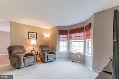 513 Berkshire Dr, Souderton, PA 18964 - photo 4