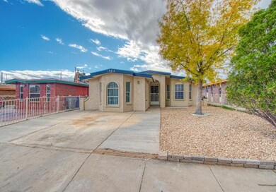 1062 Green Lilac Cir, El Paso, TX 79915 - photo 2