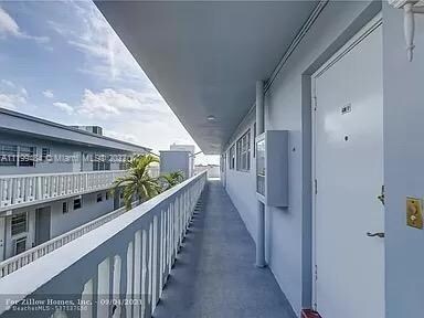 329 SE 3rd St unit 501S, Hallandale Beach, FL 33009 - photo 3