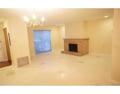 152 Quincy Shore Dr unit 12, Quincy, MA 02171 - photo 6