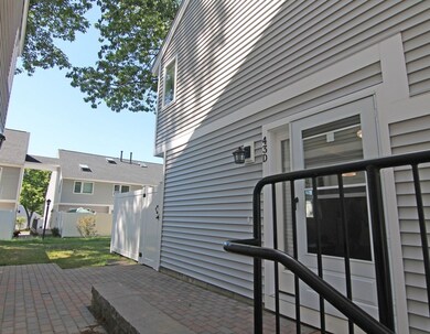 43 Meadow Pond Dr unit D, Leominster, MA 01453 - photo 2