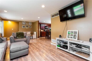 4905 Southwood Dr, Sheffield Lake, OH 44054 - photo 7