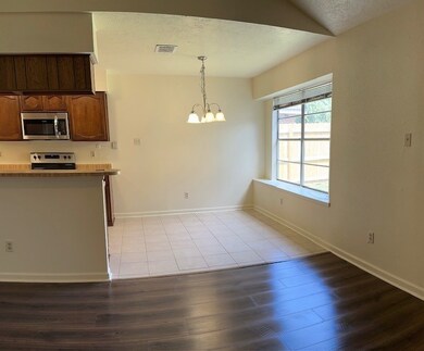 6927 Northleaf Dr, Houston, TX 77086 - photo 6