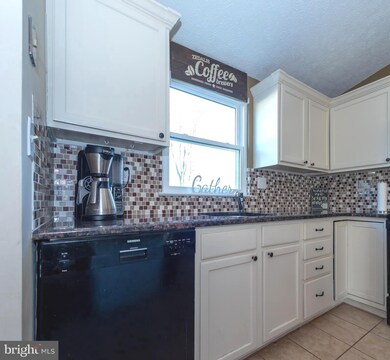 104 Penns Grant Dr, Morrisville, PA 19067 - photo 5