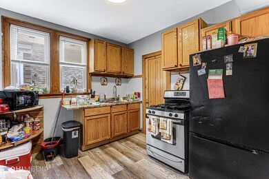 5358 W Wellington Ave, Chicago, IL 60641 - photo 7