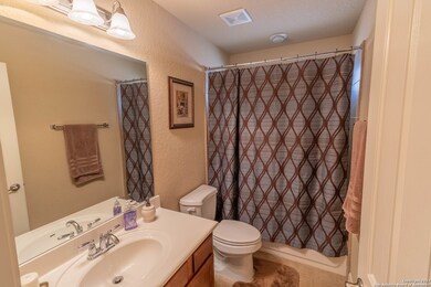 24711 Catalan Cliff, San Antonio, TX 78261 - photo 6