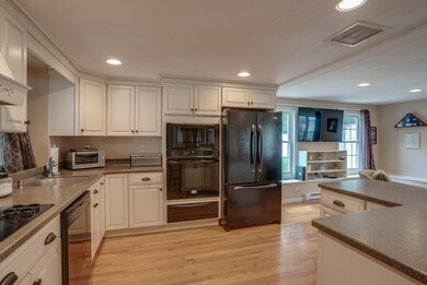 48 Little John Dr, Billerica, MA 01821 - photo 6