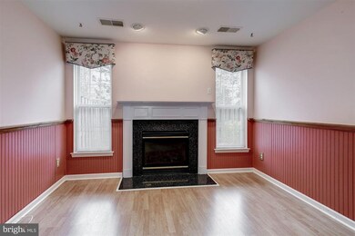 2541 Banshire Dr, Herndon, VA 20171 - photo 7