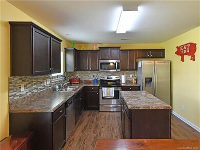 115 Harvest Pointe Dr, Statesville, NC 28677 - photo 4