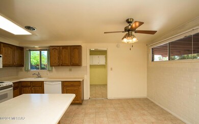 3342 S Tahoe Dr, Tucson, AZ 85730 - photo 6