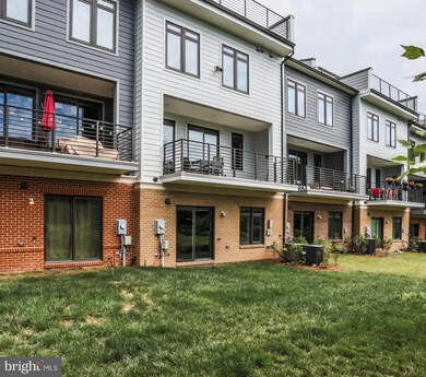 1803 Yellow Garnet Terrace SE, Leesburg, VA 20175 - photo 3