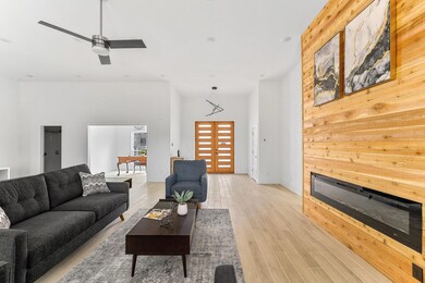 4013 Legend Trail, Granbury, TX 76049 - photo 4