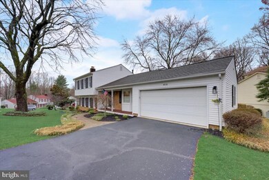 8024 W Point Dr, Springfield, VA 22153 - photo 5