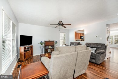 27 Blue Heron Ct, Middle River, MD 21220 - photo 6