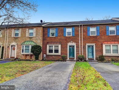 15 Carriage Walk Ct, Parkville, MD 21234 - photo 2