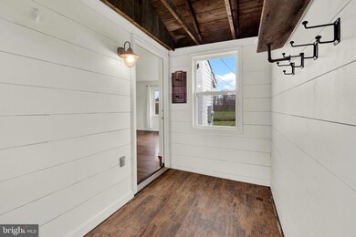 405 Obrecht Rd, Sykesville, MD 21784 - photo 3