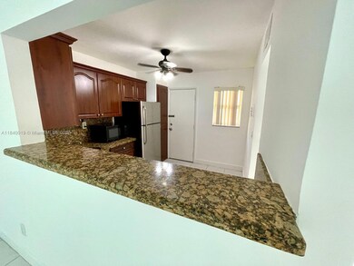 1540 NE 191st St unit 102, Miami, FL 33179 - photo 3