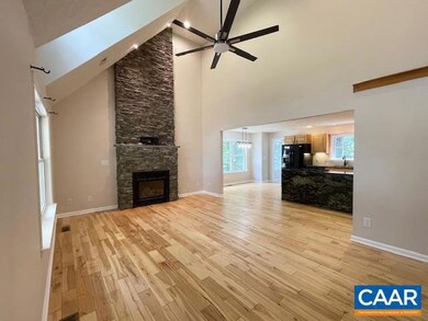 5630 Jakevor Ln, Scottsville, VA 24590 - photo 4