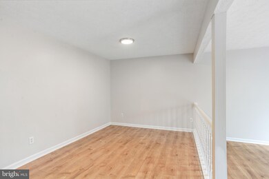 9591 Donnan Castle Ct, Laurel, MD 20723 - photo 7