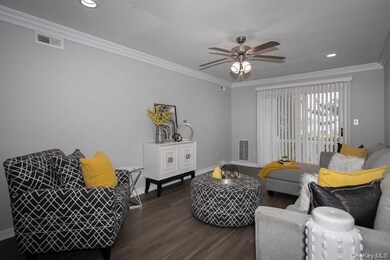 18 Starboard Ln unit 8-66, Patchogue, NY 11772 - photo 7