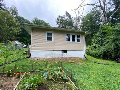 9 Crestwood Rd, Brimfield, MA 01010 - photo 6