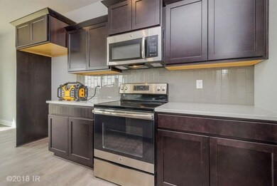 9812 Marnewood Dr, Johnston, IA 50131 - photo 6