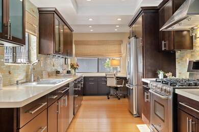 09 - Kitchen