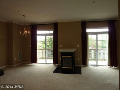 13909 Hollow Wind Way unit 9-5A, Woodbridge, VA 22191 - photo 6