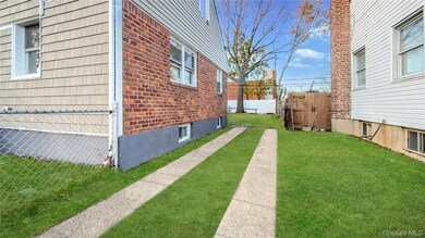 15 Circle Dr, Hempstead, NY 11550 - photo 7