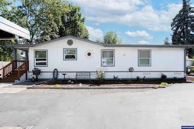 1905 Waverly Dr SE, Albany, OR 97322 - photo 2