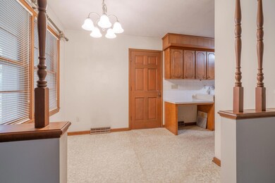6-web-or-mls-716 S rogers, Springfield M