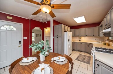 3536 50th St, Des Moines, IA 50310 - photo 7