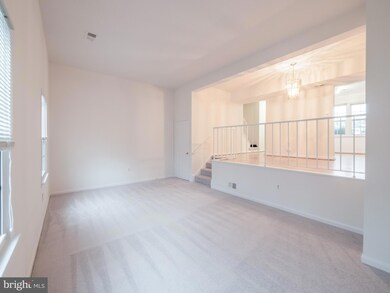 1992 Mayflower Dr, Woodbridge, VA 22192 - photo 5