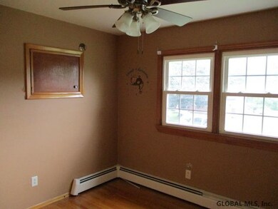 7 Meadowlark Ln, Wynantskill, NY 12198 - photo 4