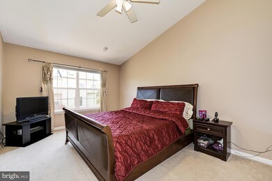 21227 Owls Nest Cir, Germantown, MD 20876 - photo 6